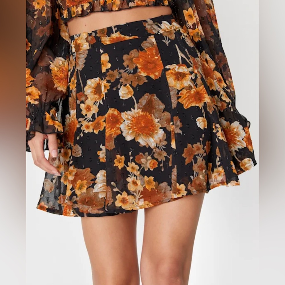 Lulus Remarkable Flair Black Floral Print Clip Dot Skater Mini Skirt size medium